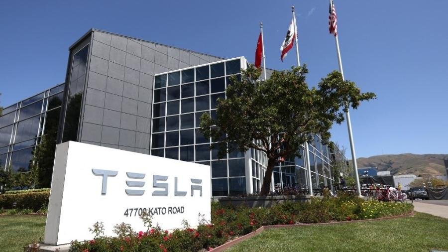 Tesla fecha escritório na Califórnia e demite 200 funcionários