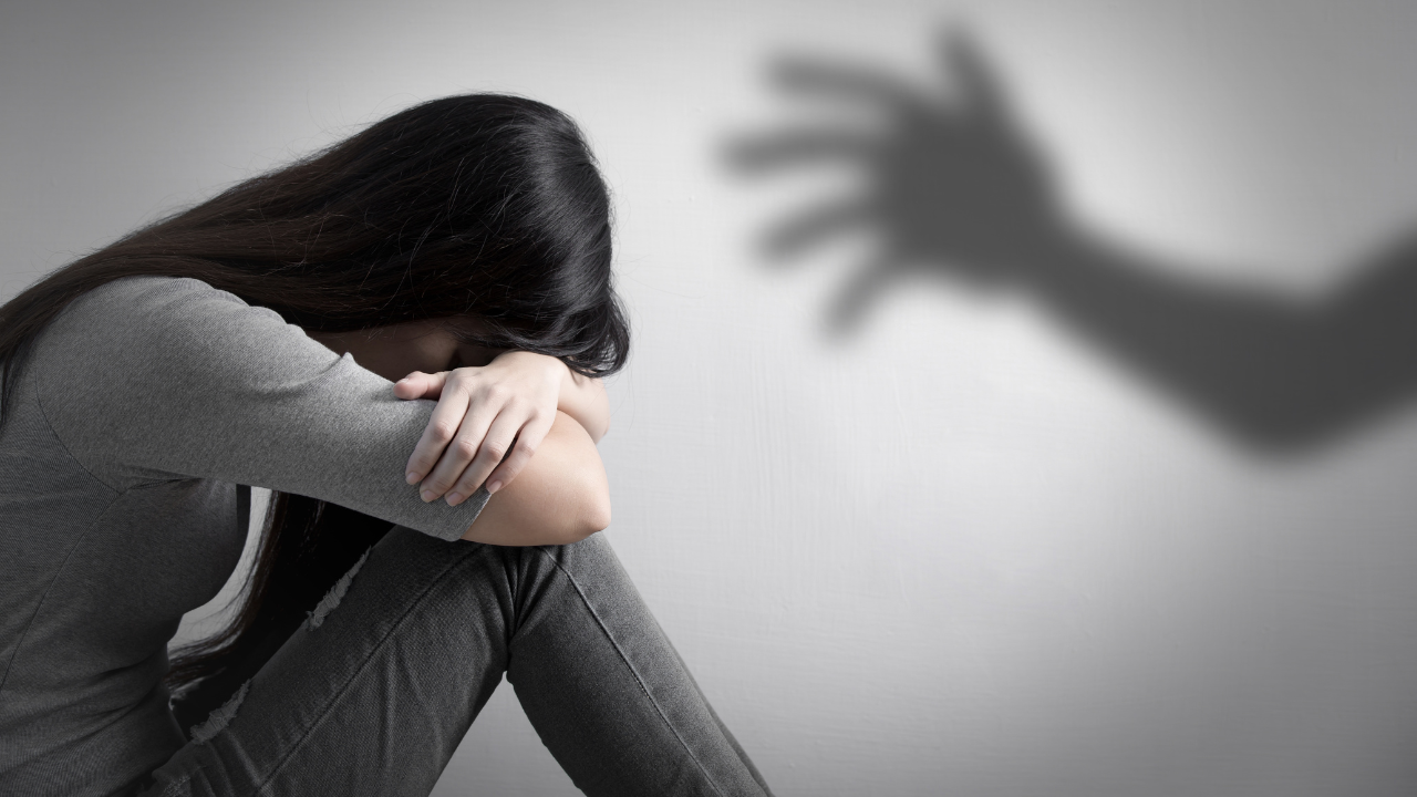 Assédio sexual: impunidade, canais ineficazes e cultura machista desestimulam denúncias nas empresas