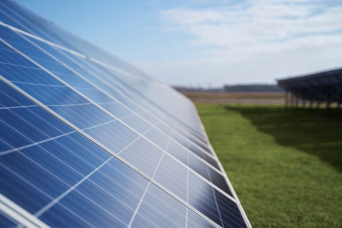 Wood mackenzie diz que energia solar será a fonte mais competitiva na américa latina em 2023