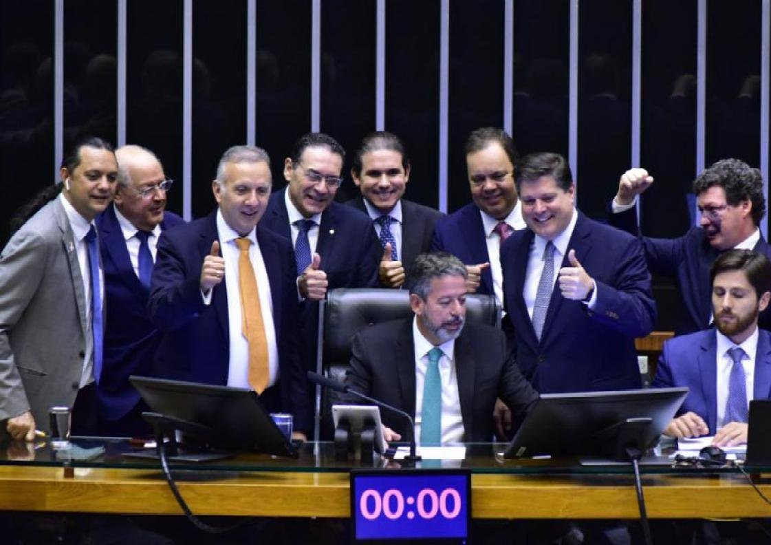 Veja o que muda no sistema tributário do Brasil com aprovação da reforma tributária