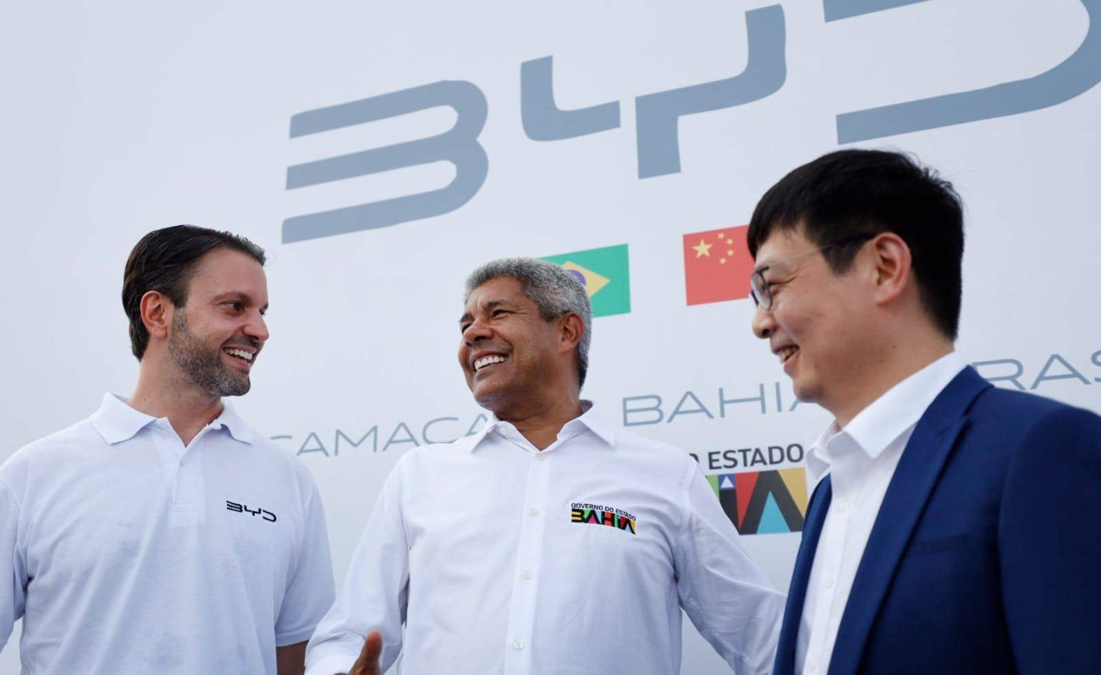 BYD inicia obras de complexo fabril