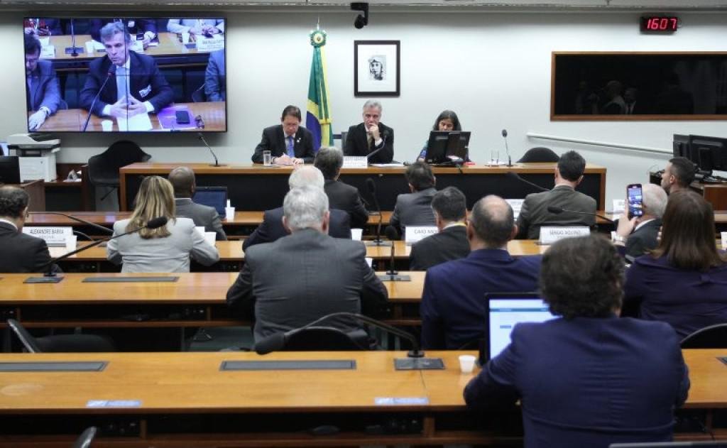 Debatedores defendem mesmas regras